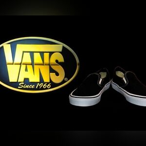 Van's Classic Black And White Slip On Men's8/Women's9.5